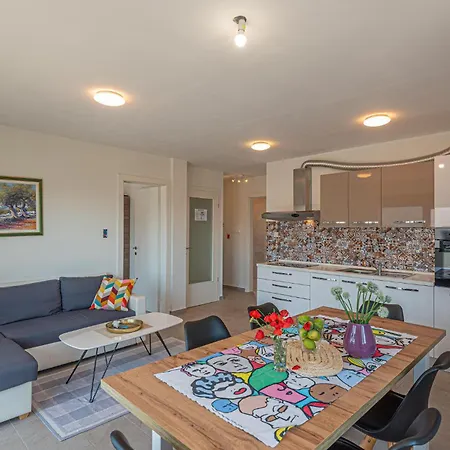 Amazing In With Wifi Apartment *