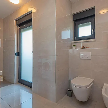 Amazing In With Wifi Vodice