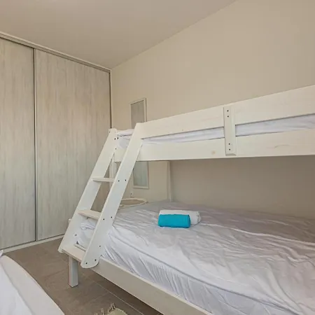 Amazing In With Wifi Apartment